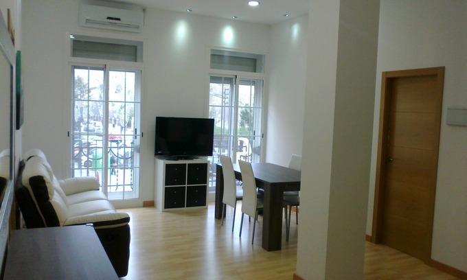 Valencia City Centre Apartment | BEAUTIFUL EXCLUSIVE APARTMENT NEAR THE AVE TRAIN STATION