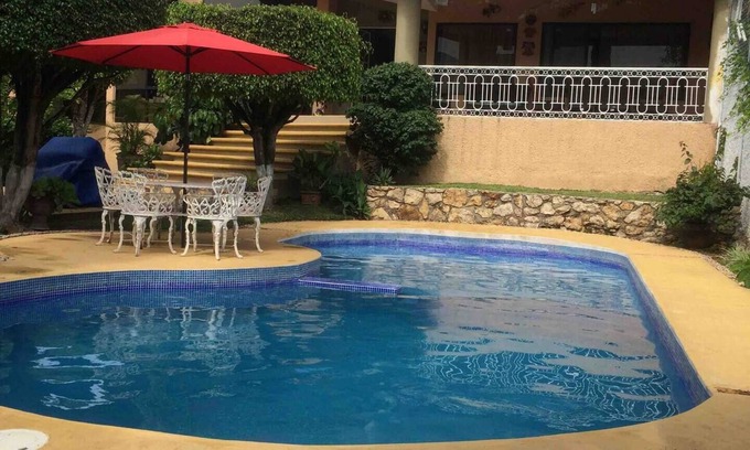 Ixtapan de la Sal House | Beautiful family home with heated swimming pool