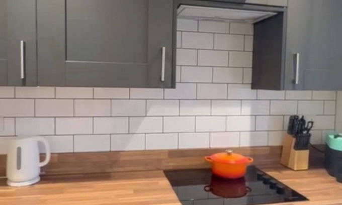 Bracknell House | Beautiful family and pet friendly home