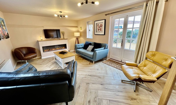 Lavenham House | Beautiful family friendly cottage