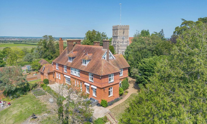 Purleigh House | Beautiful, Family Friendly Victorian Rectory 1 Hour from Central London