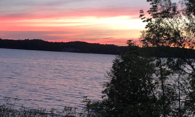 Lake Leelanau Cottage | Beautiful Family House on the Lake