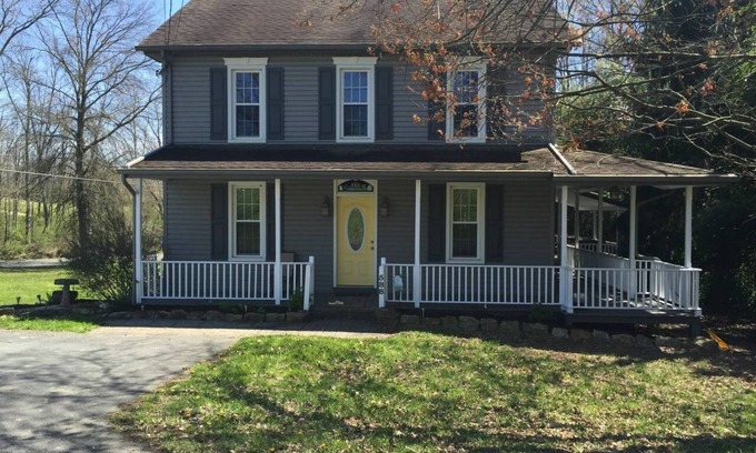 Hummelstown House | Beautiful Family Home Along Fish-friendly Manada Creek