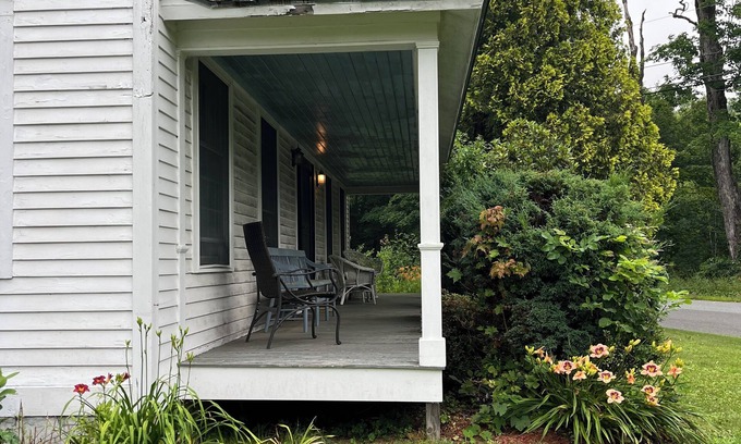Colrain House | Beautiful Family Home in picturesque setting on the Green River 3.5 BR/2 BA