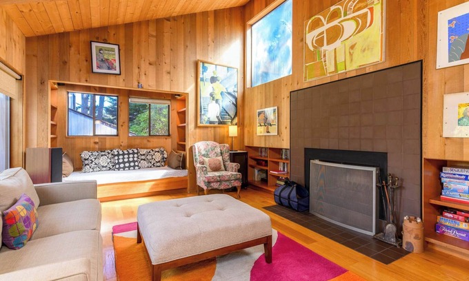 Stewarts Point House | Beautiful Family Home for 6 with Hot Tub in Redwoods!