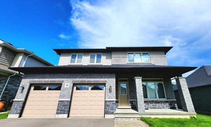 Quinte West Villa | Beautiful family house nier sandbanks dunes beach