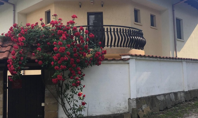 Gabrovo House | Beautiful family mountain home in Tryavna