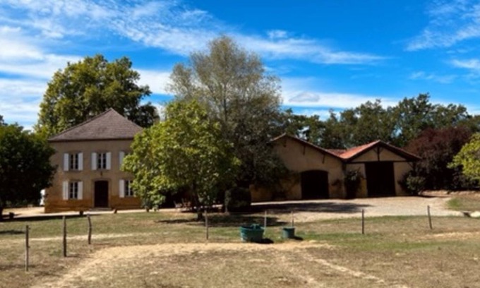 Monguilhem House | Beautiful family property with swimming pool, horses, charm and authenticity.