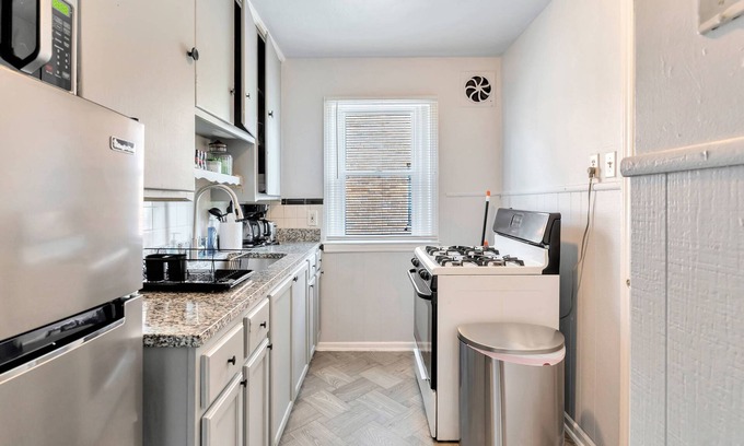 Detroit Apartment | Beautiful Family Residence near Downtown Detroit