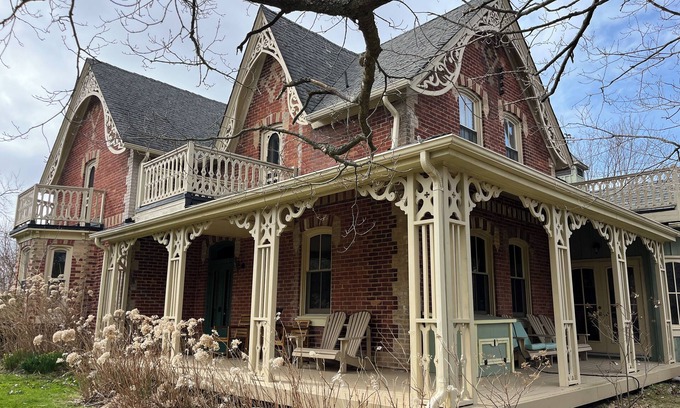 Mansfield Other | Beautiful farmhouse in the rolling hills of Mulmur 1.5 hrs north of Toronto