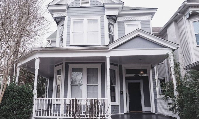 Historic Downtown Savannah House | Beautiful Forsyth Park Charmer - Amazing Location!