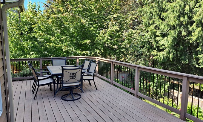Sammamish House | Beautiful Fully Furnished Home in Sammamish