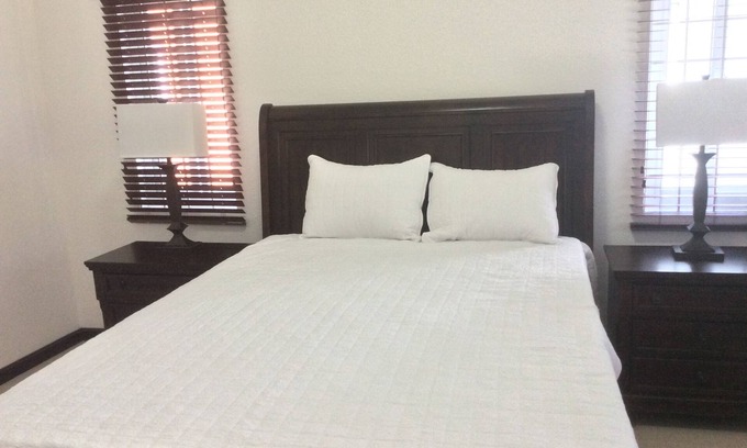 Gordon Town Apartment | Beautiful furnished apartment with all modern amenities