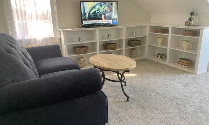 New Tacoma Apartment | Beautiful Furnished Apt #4 in Historic Buildingnn