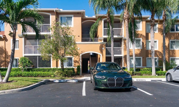 Naples Condo | Beautiful Gated Community, 4 Miles From Naples Pier/5th Avenue