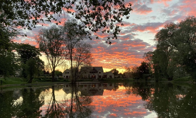 Bourton-on-the-Water Apartment | Beautiful View Of Lake