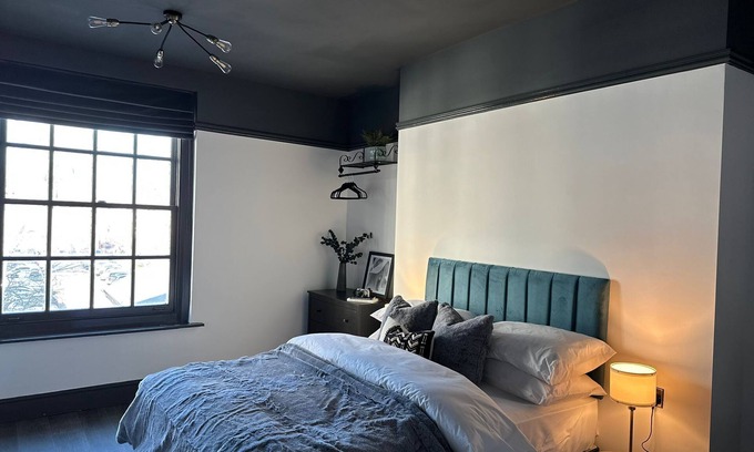 Leamington Spa Apartment | Beautiful large self contained studio