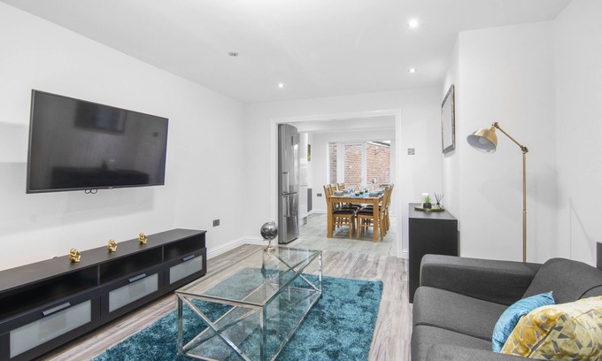 Gravesend House | Beautiful Gravesend 3 Beds by Jada Homes