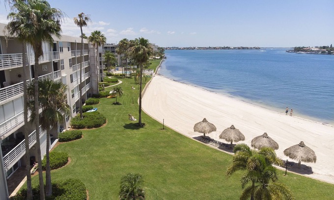 St. Petersburg Condo | Beautiful ground floor condo - Stunning water views