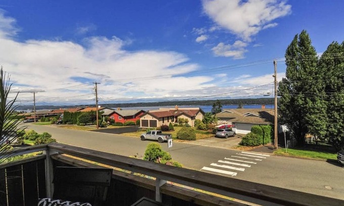 Campbell River House | Beautiful guest home w/ ocean views, covered patio, fire pit