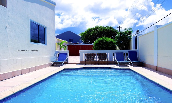 Oranjestad Villa | Beautiful Guesthouse 6 beds and 6 baths 8 min drive from the beach!