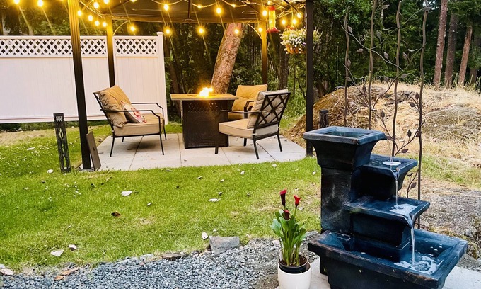 Highlands House | Beautiful guesthouse studio on a tranquil four acres
