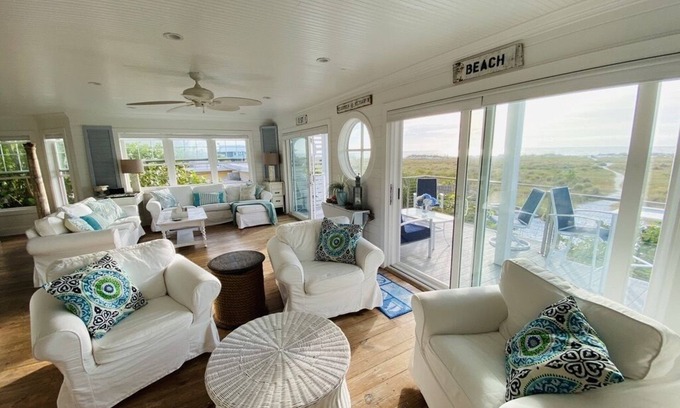 Anna Maria House | Beautiful, Gulf-Front Home on Bean Point-Halcyon House