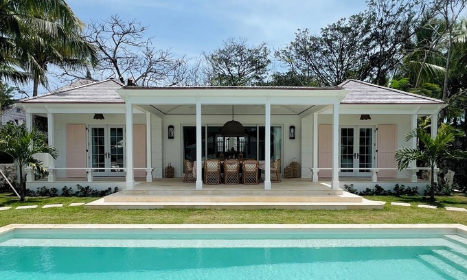 Dunmore Town House | Beautiful Historic Property with pool, minutes to Pink Sand Beach