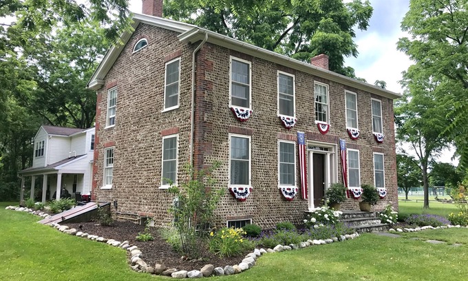 Macedon Other | Beautiful Historic Farmhouse Near Hill Cumorah