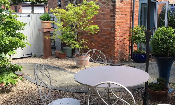 Defford House | Beautiful historic, spacious Barn in the heart of Worcestershire, sleeping 7