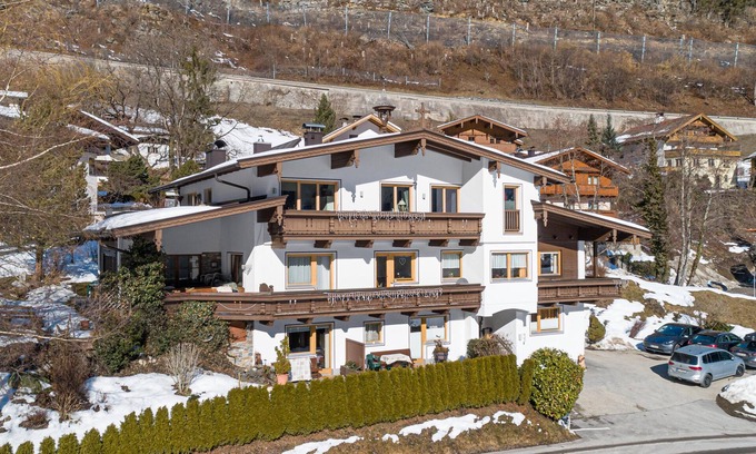Finkenberg House | Beautiful holiday home close to the ski resort
