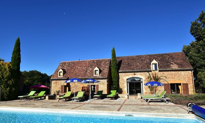 Marminiac House | Beautiful holiday home with heated pool