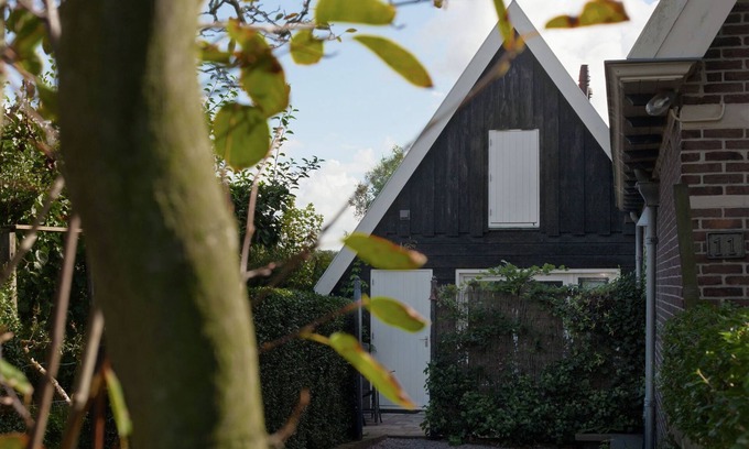 Krabbendam House | Beautiful Holiday Home near Lawn Bowling in Krabbendam