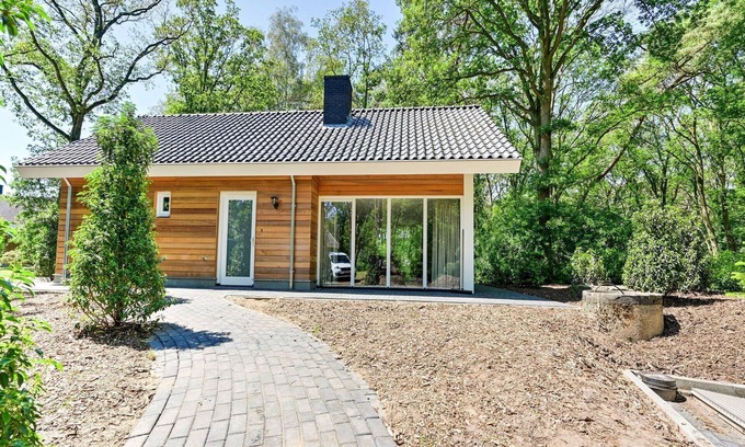 Reutum House | Beautiful holiday home in Reutum with a wonderful view