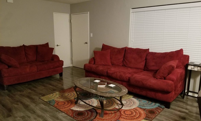 Rancho Oakey House | Beautiful home 5min from where you want to be.