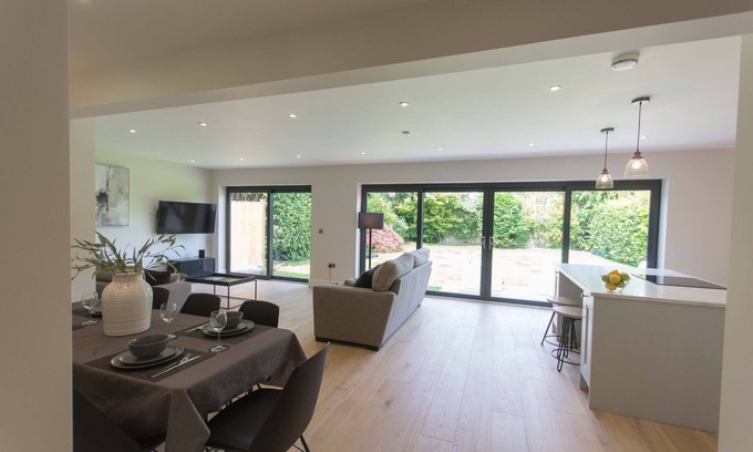 Nether Poppleton House | beautiful home & location with parking and garden