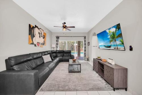Crescent Lakes Villa | Beautiful Home, Great For Kids Near Disney! villa