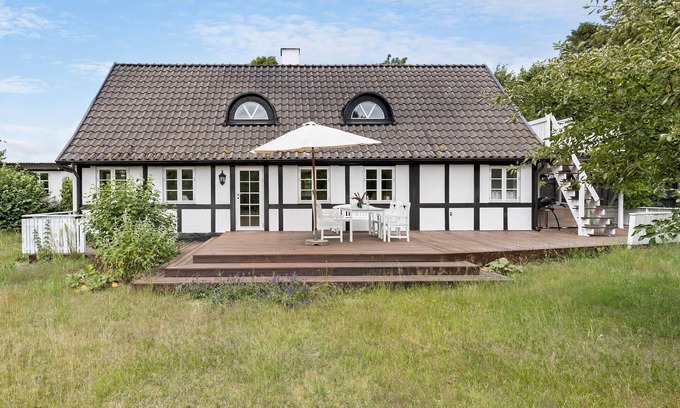 Boderne House | Beautiful home in Aakirkeby with WiFi