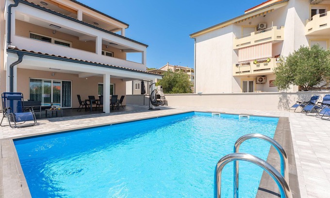 Banj House | Beautiful home in Banj with WiFi