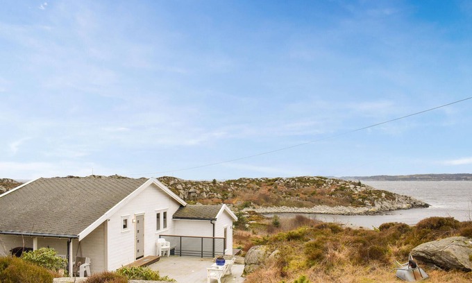 Bokn House | Beautiful home in Bokn with WiFi