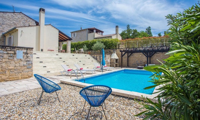 Momjan House | Beautiful home in Buje