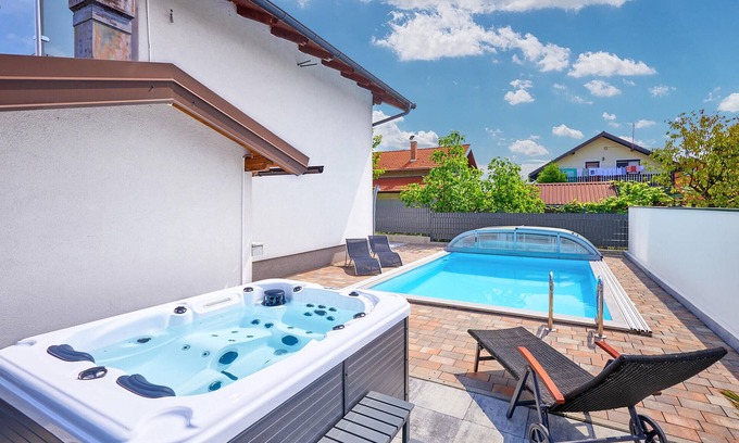 Dugo Selo House | Beautiful home in Dugo Selo