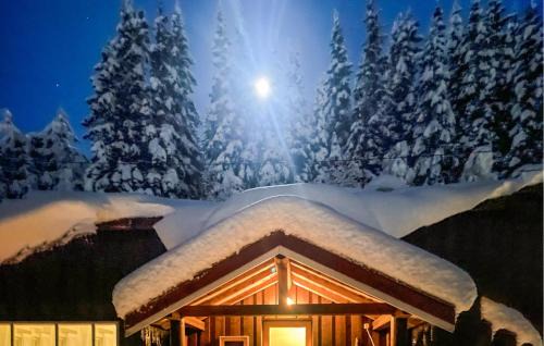 Sunndal House | Beautiful Home In Gjøra With Wifi
