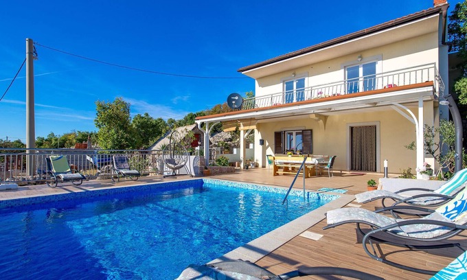 Jablanac House | Beautiful home in Jablanac with WiFi