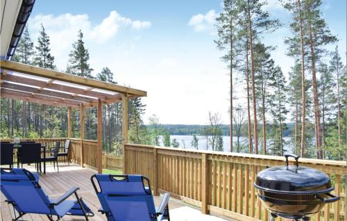 Hultsfred Municipality House | Beautiful Home In Målilla With Kitchen