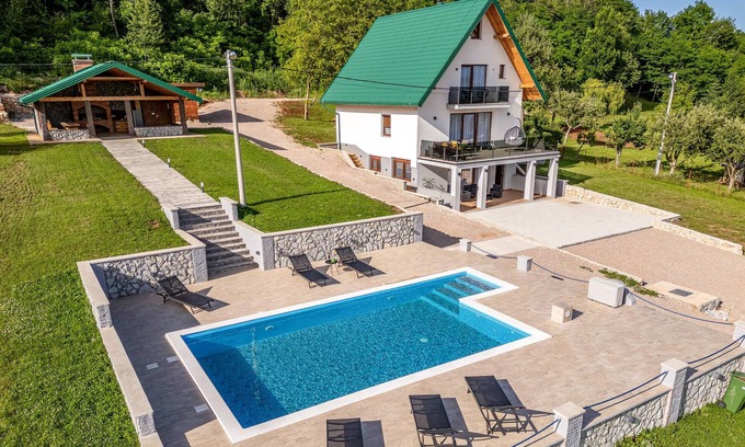 Gospic House | Beautiful home in Musaluk