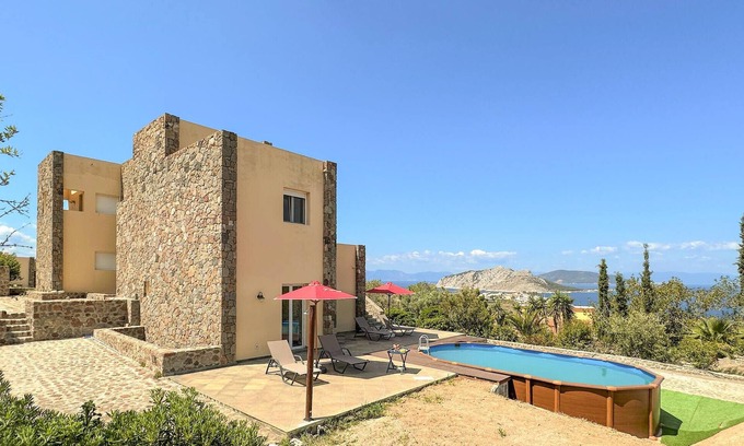 Kontos House | Beautiful home in Perdika with WiFi