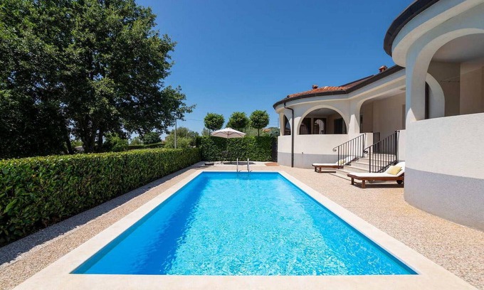 Musalez House | Beautiful home in Porec with WiFi
