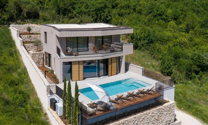 Rozat House | Beautiful home in Rozat with sauna