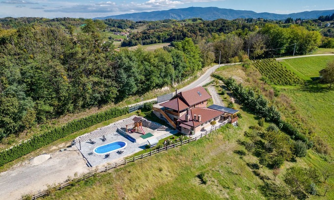 Pusca House | Beautiful home in Rozga